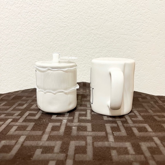 Rae Dunn CHILI FLAKES spice shaker and SALT & PEPPER stackers - Picture 4 of 7